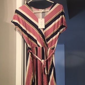 ❤️NWT!!!❤️ Beautiful Short Summer Dress.